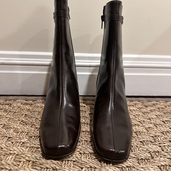 Women’s Brand New Ferragamo Boots 9 AA - Picture 2 of 5